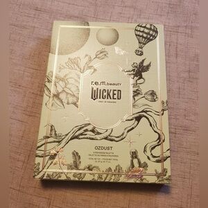 NEW Wicked Ozdust Eyeshadow Palette from Ariana Grande's collection $80